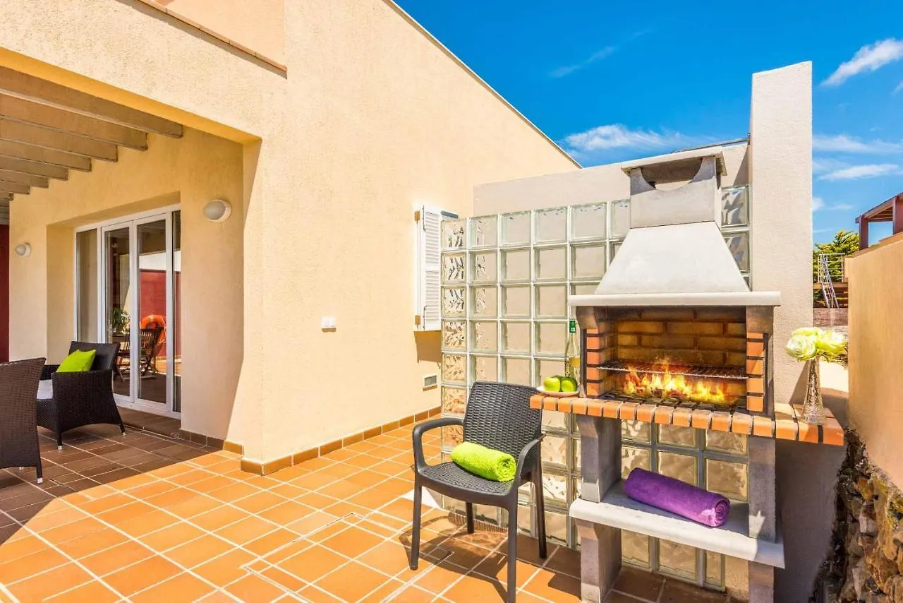 Villa Oratge Cala Llonga  0*, Cala Llonga (Menorca)